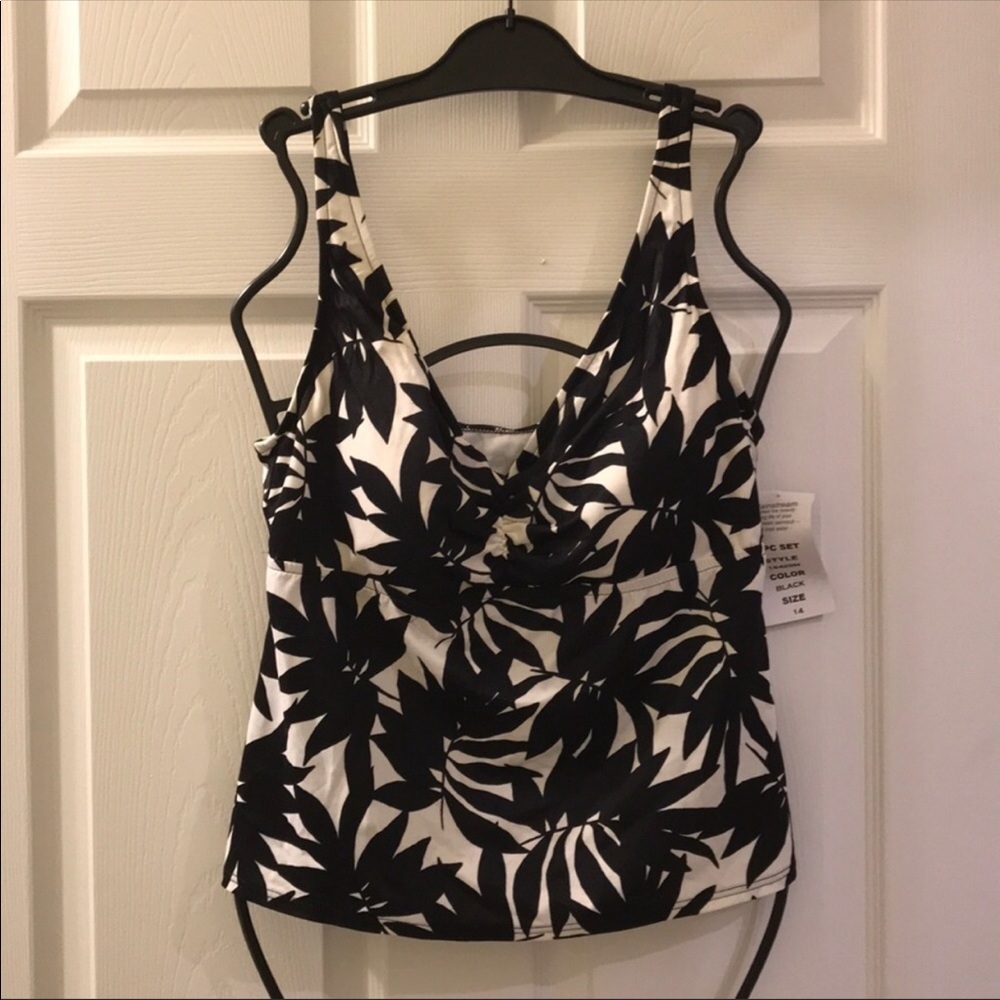 🔥ON SALE🔥3/$30🔥 Top only 💖 Swim Bikini Top